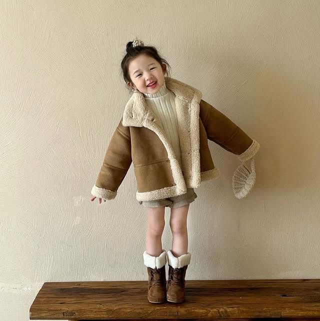 ملابس أطفال